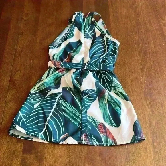 Toddler leaf  dress - Picture 2 of 3